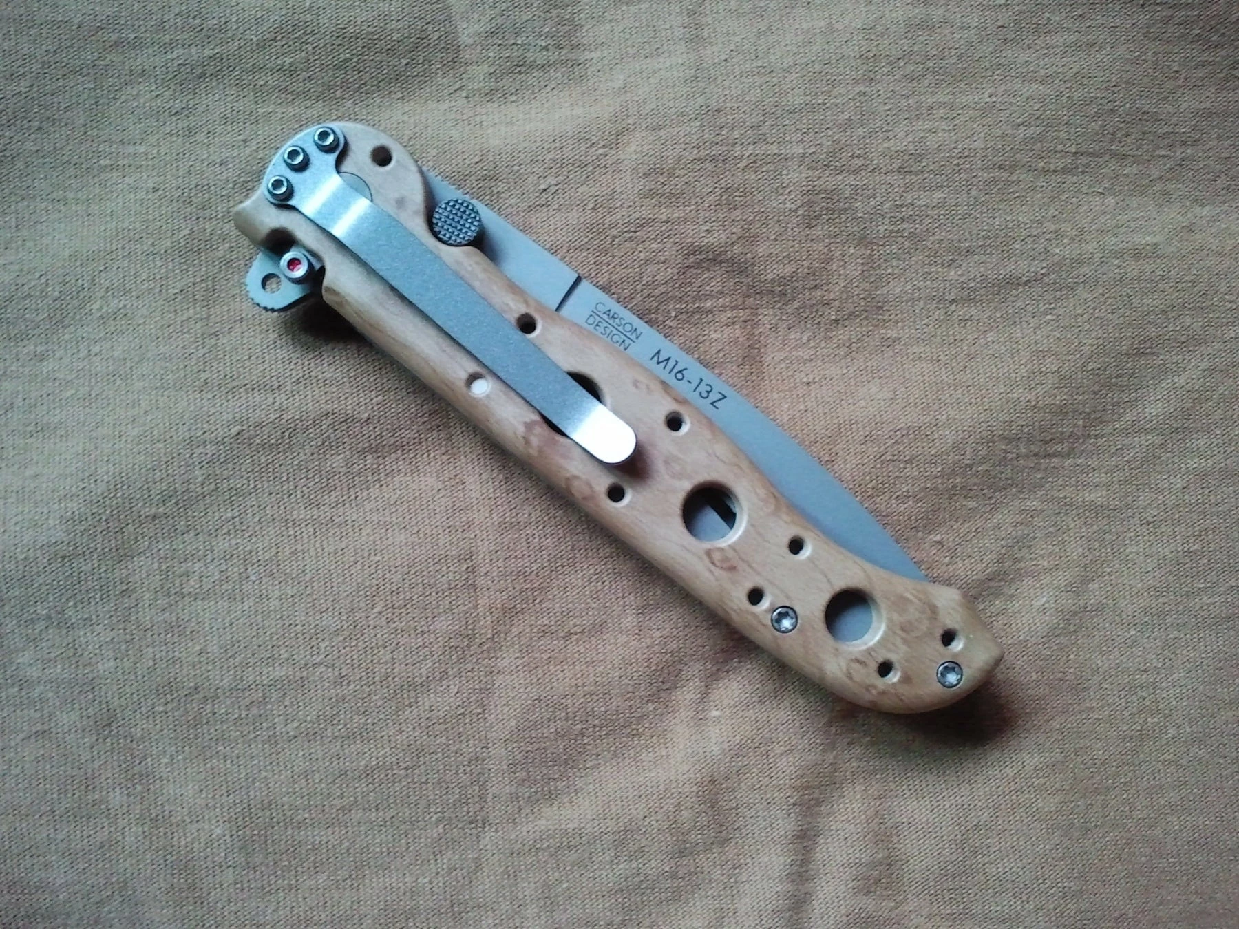 Columbia River (CRKT) CRKT M16 3.5" Pocket Knife (Combo Edge, Desert Tan Zytel Handle) - Image 2