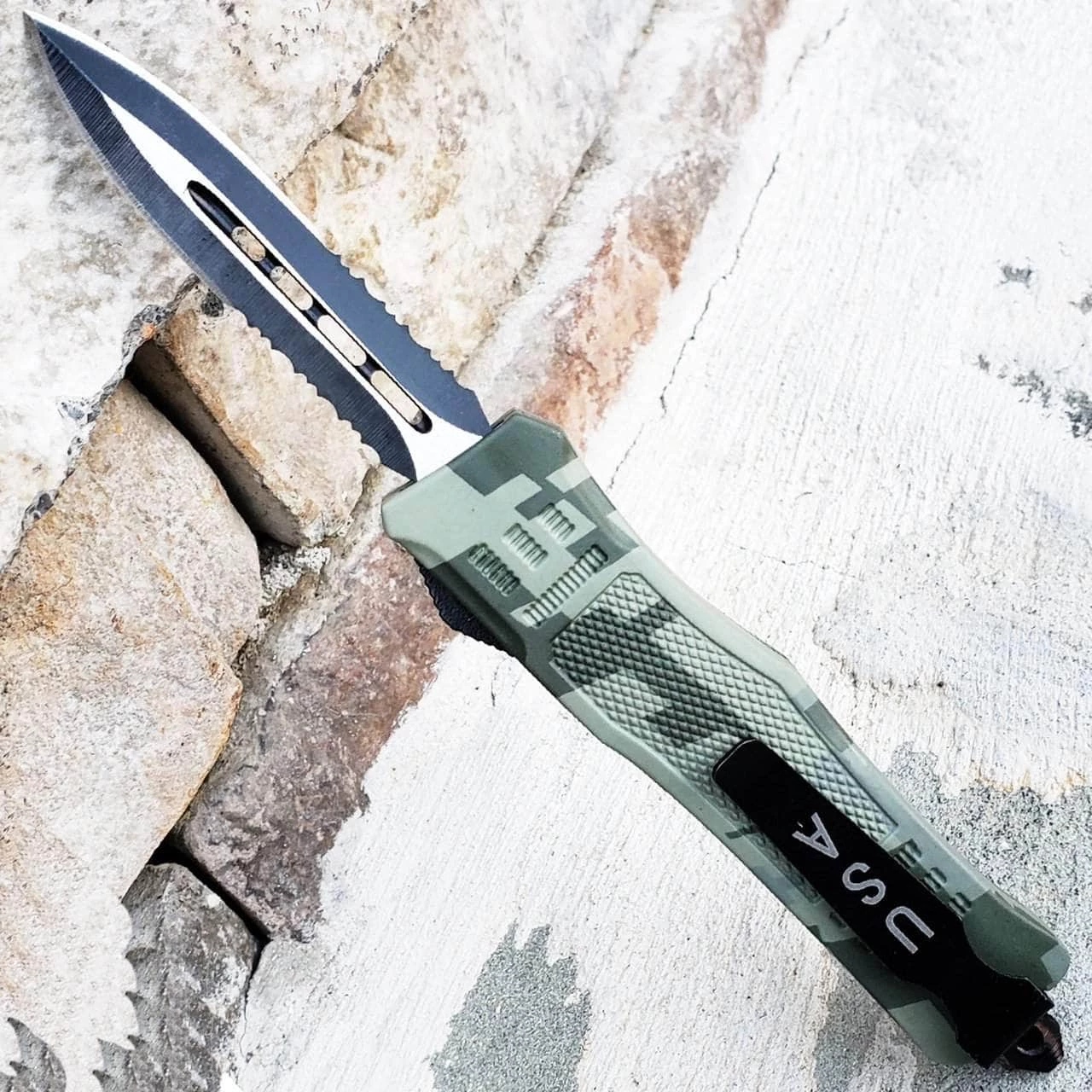 Delta Force OTF Automatic Knife, 2.75" Dual Side Serrated Blade, Camo Handle - Image 5